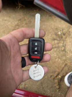 Here, we made a high-security 2017 Honda Accord key. 2017 Honda Accord key made